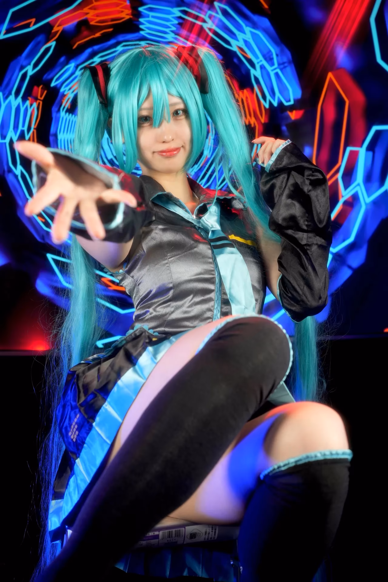 Shion Kyouwakoku as Hatsune Miku — cosplay photo 68 of 89