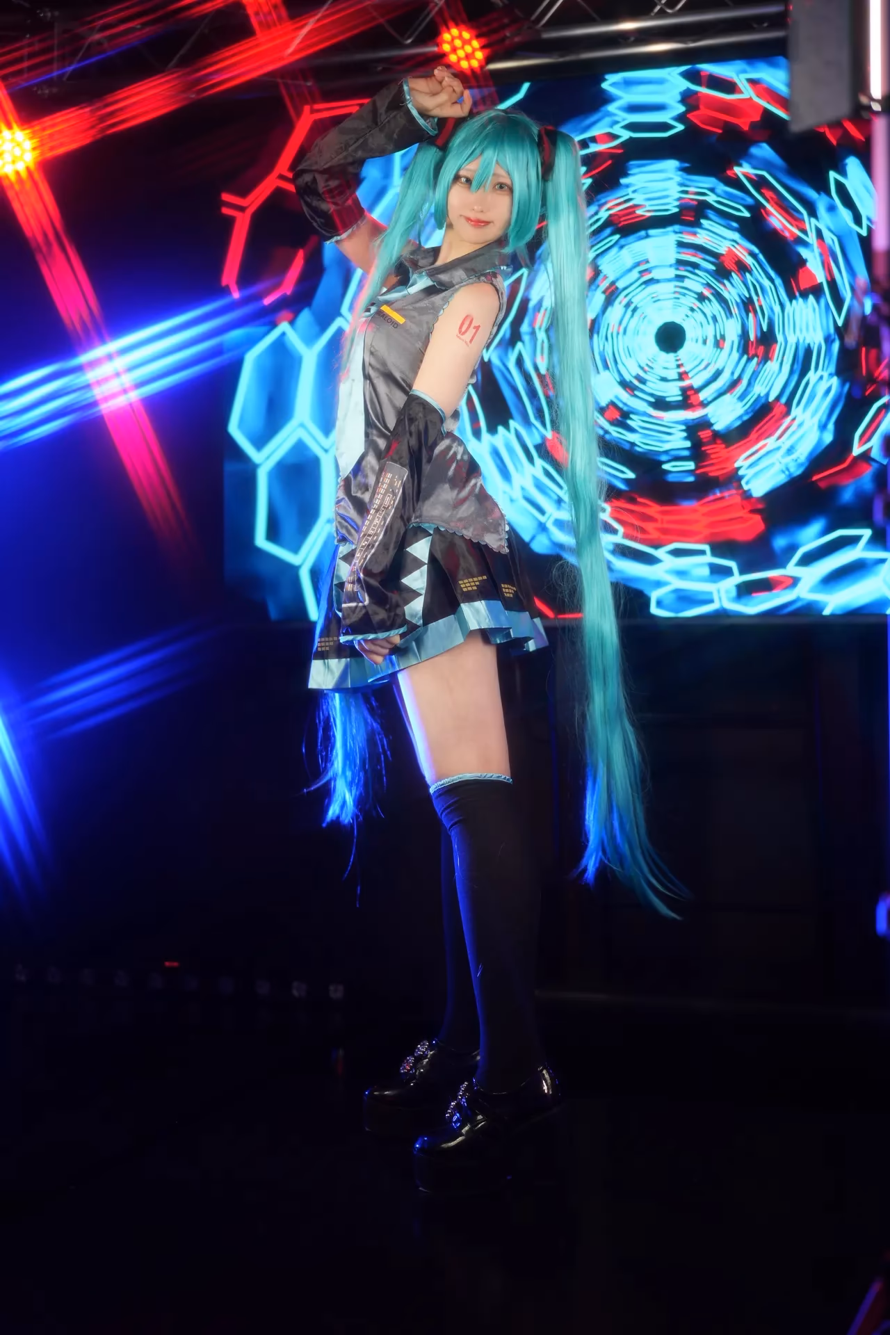 Shion Kyouwakoku as Hatsune Miku — cosplay photo 86 of 89