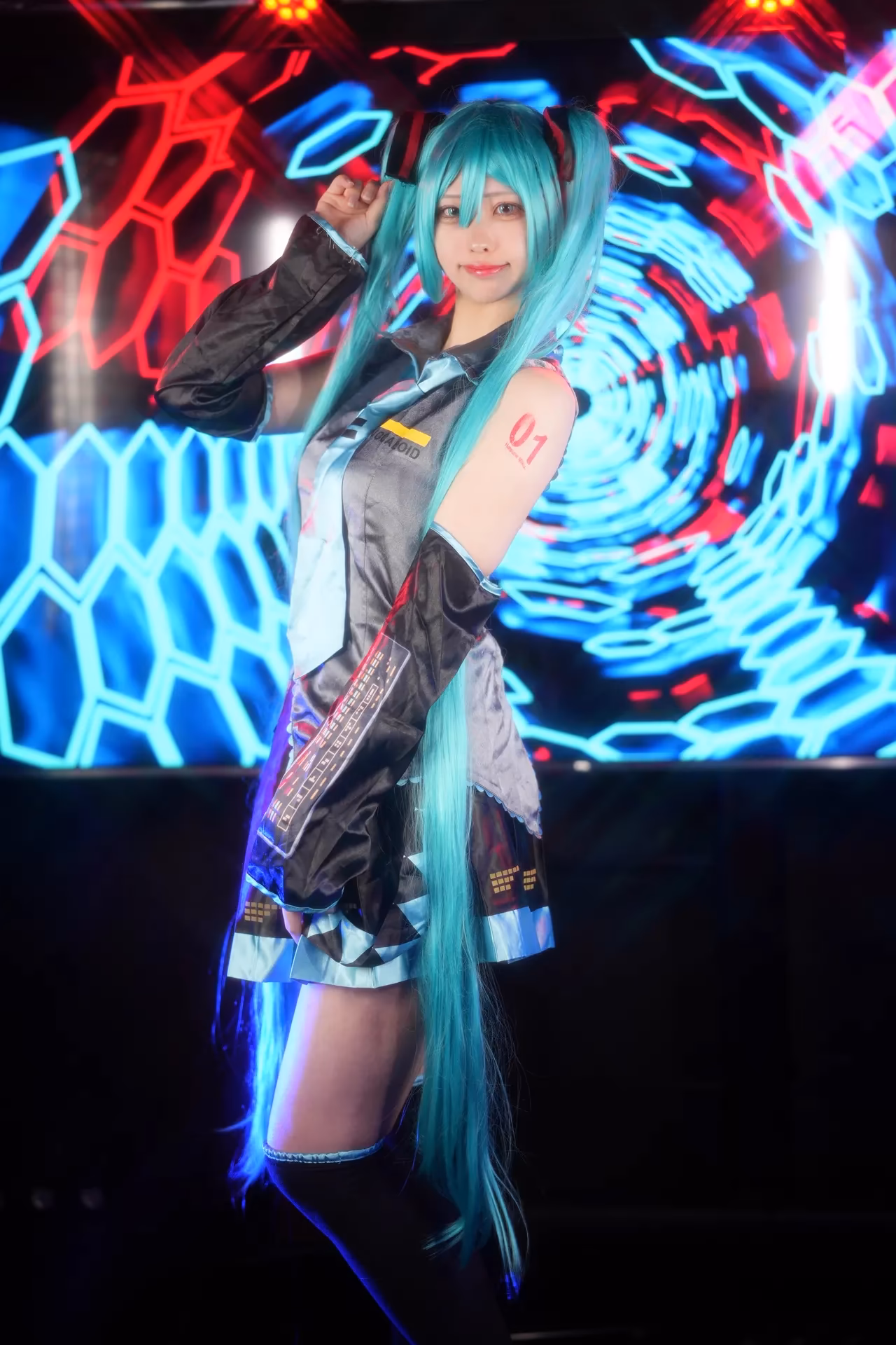 Shion Kyouwakoku as Hatsune Miku — cosplay photo 89 of 89