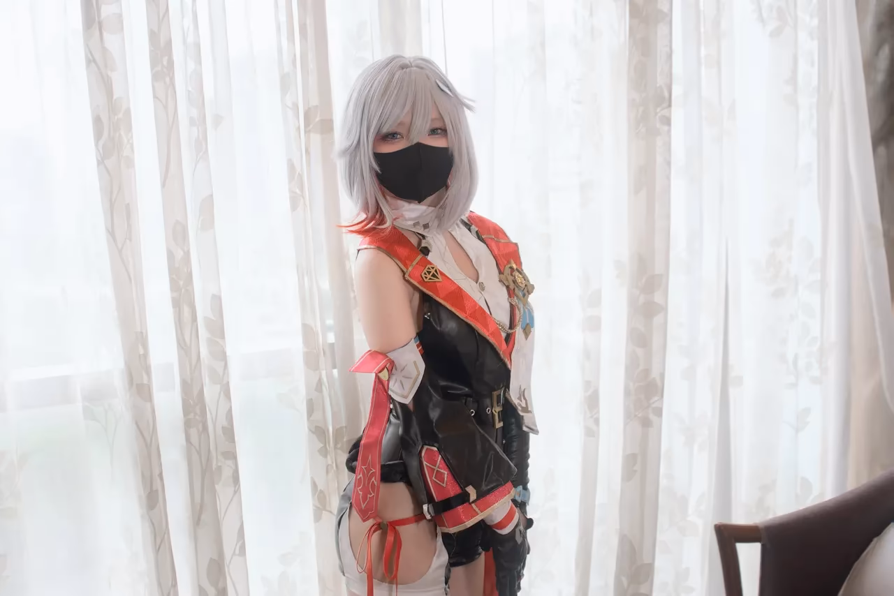 Topaz — cosplay photo 12 of 160