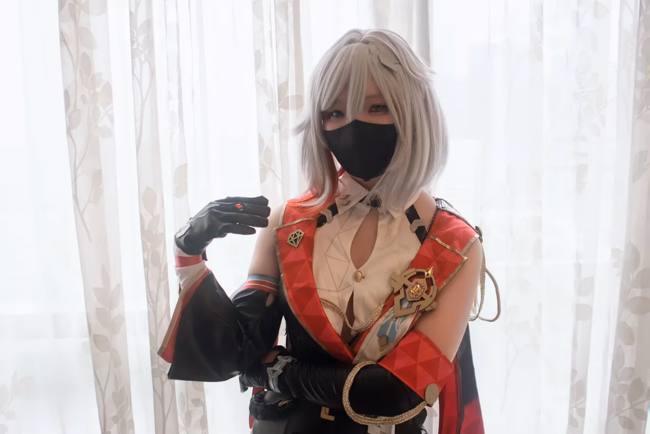 Topaz — cosplay photo 2 of 160