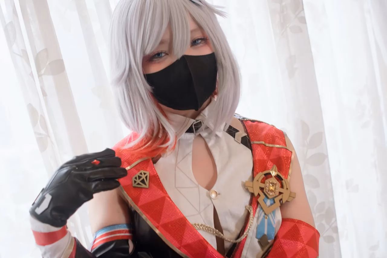 Topaz — cosplay photo 5 of 160