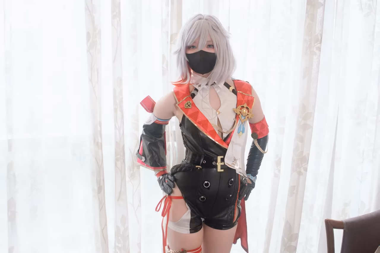 Topaz — cosplay photo 9 of 160