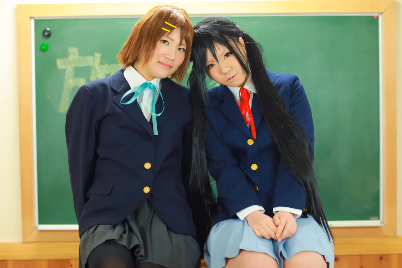 Tanaka Mana as Azusa Nakano and Yui Hirasawa — cosplay photo 17 of 498