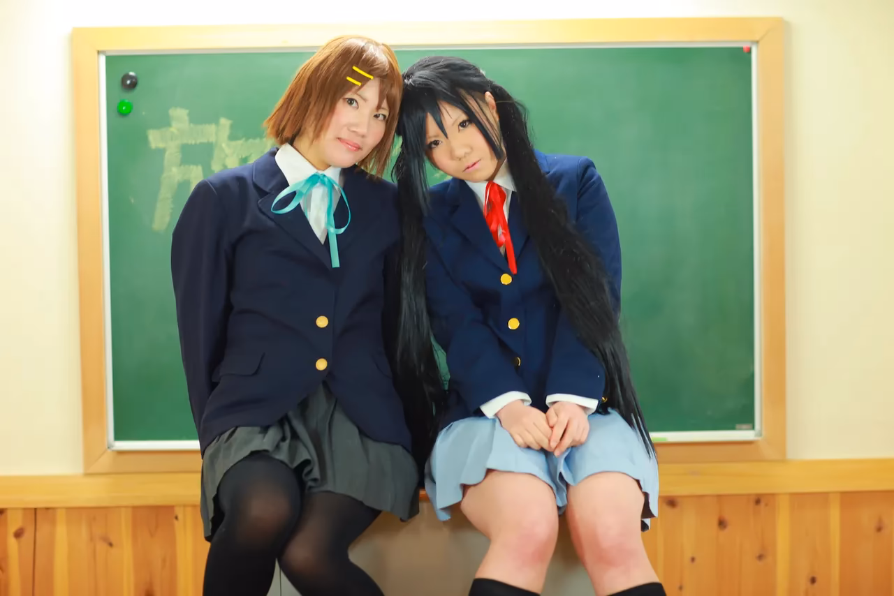 Tanaka Mana as Azusa Nakano and Yui Hirasawa — cosplay photo 18 of 498