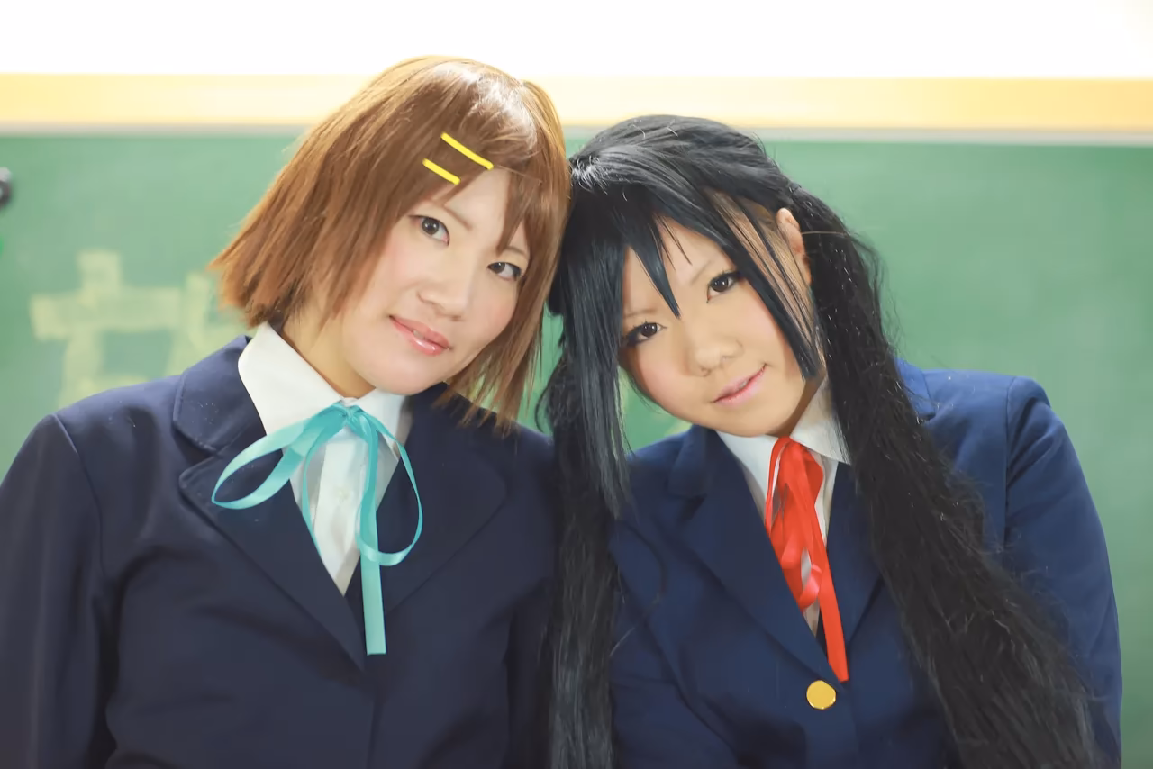 Tanaka Mana as Azusa Nakano and Yui Hirasawa — cosplay photo 19 of 498