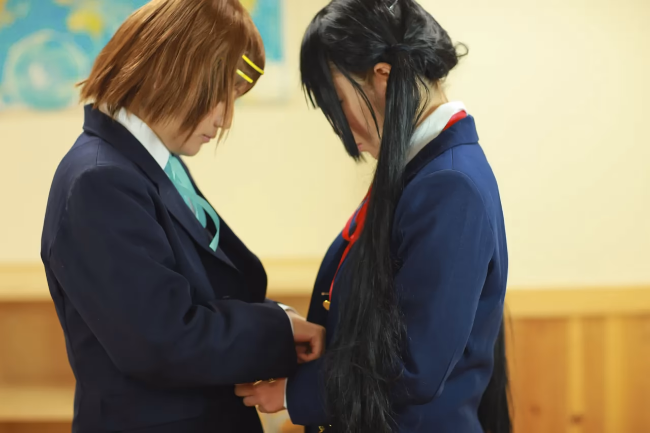 Tanaka Mana as Azusa Nakano and Yui Hirasawa — cosplay photo 197 of 498