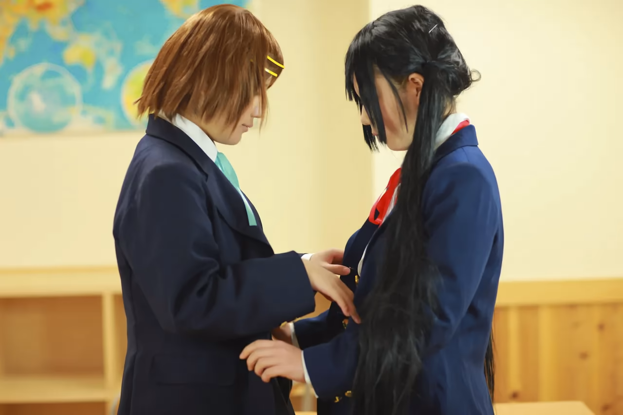Tanaka Mana as Azusa Nakano and Yui Hirasawa — cosplay photo 198 of 498
