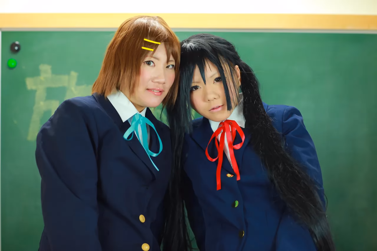 Tanaka Mana as Azusa Nakano and Yui Hirasawa — cosplay photo 21 of 498