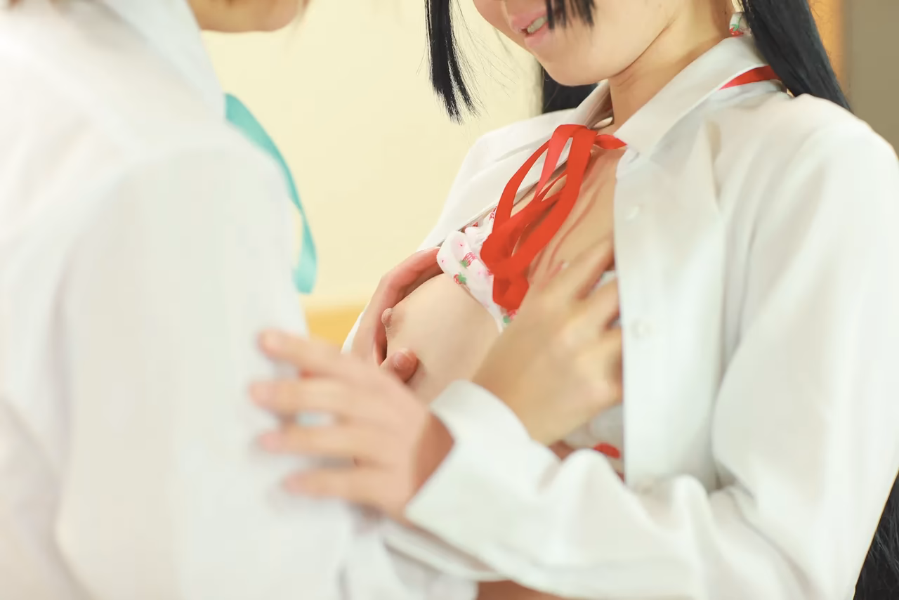Tanaka Mana as Azusa Nakano and Yui Hirasawa — cosplay photo 266 of 498