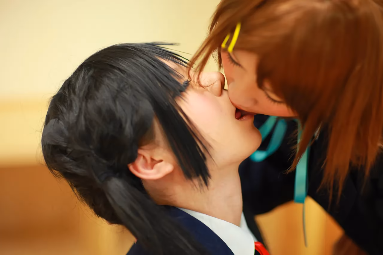 Tanaka Mana as Azusa Nakano and Yui Hirasawa — cosplay photo 37 of 498