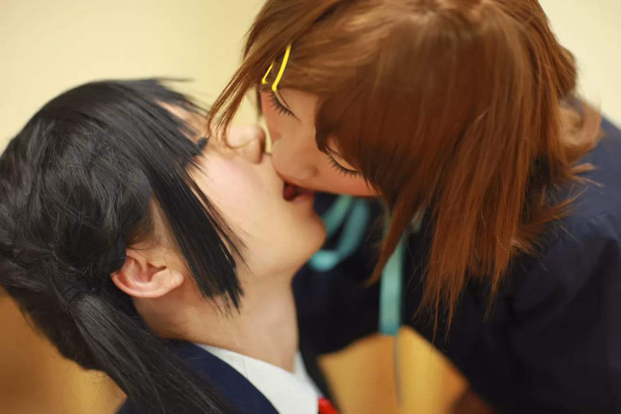 Tanaka Mana as Azusa Nakano and Yui Hirasawa — cosplay photo 38 of 498