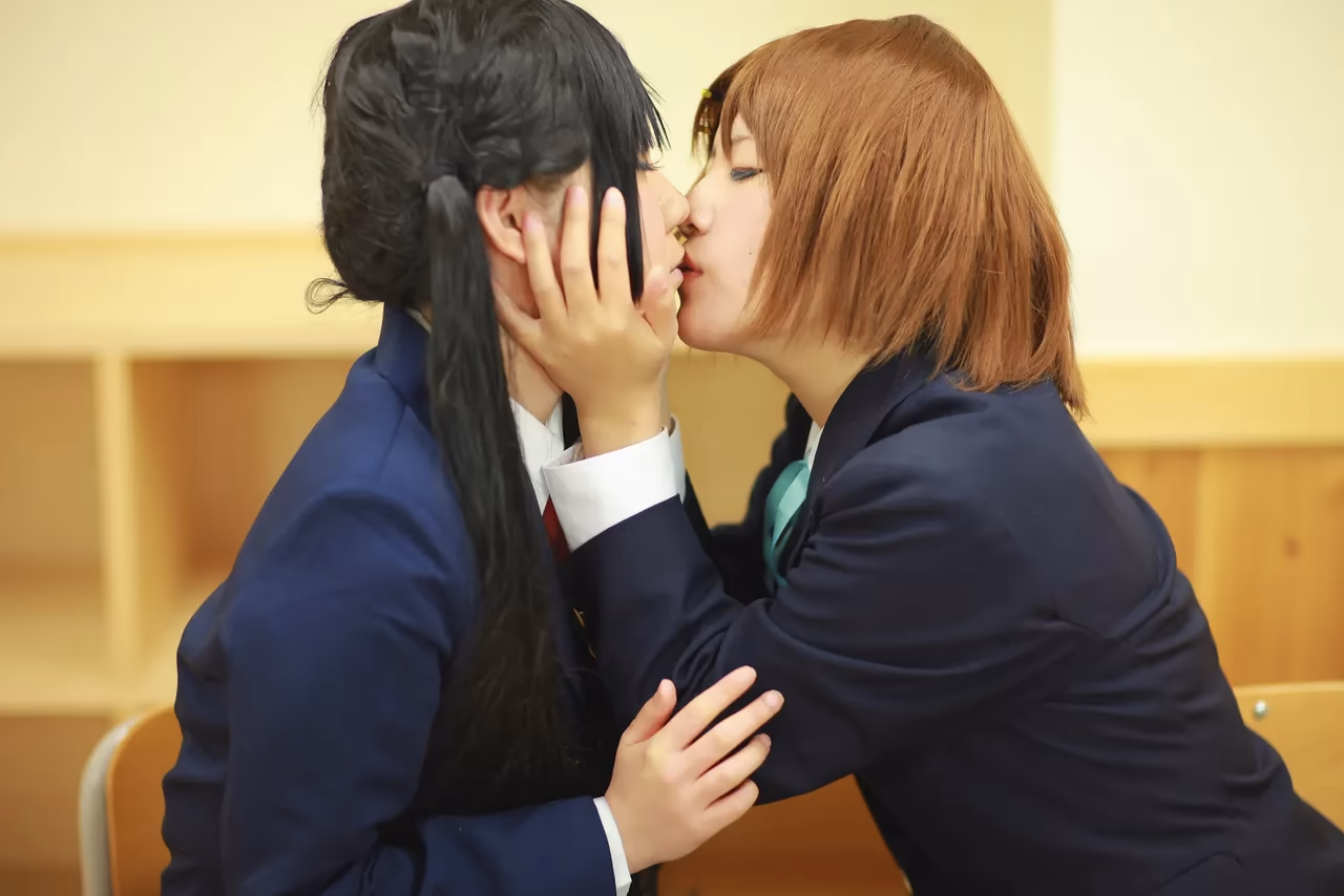 Tanaka Mana as Azusa Nakano and Yui Hirasawa — cosplay photo 42 of 498