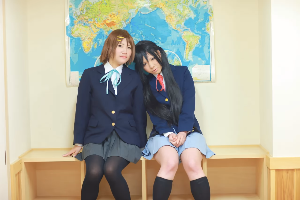 Tanaka Mana as Azusa Nakano and Yui Hirasawa — cosplay photo 5 of 498