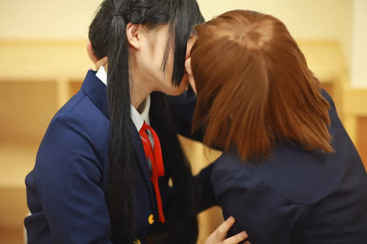 Tanaka Mana as Azusa Nakano and Yui Hirasawa — cosplay photo 57 of 498