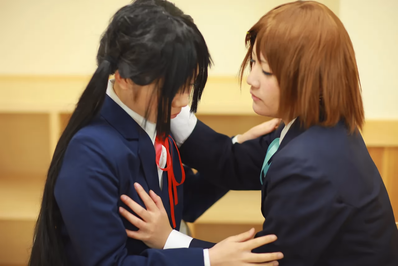 Tanaka Mana as Azusa Nakano and Yui Hirasawa — cosplay photo 59 of 498