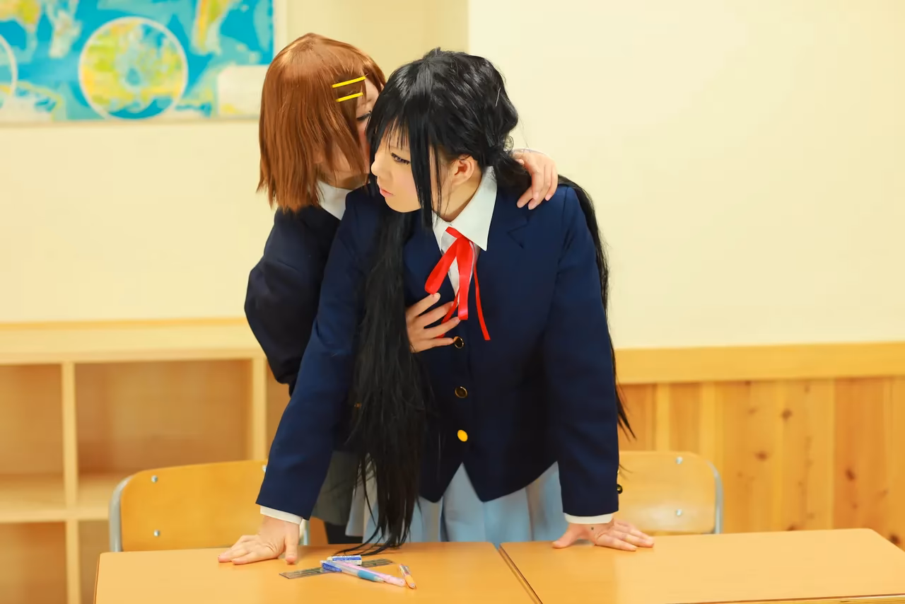 Tanaka Mana as Azusa Nakano and Yui Hirasawa — cosplay photo 68 of 498