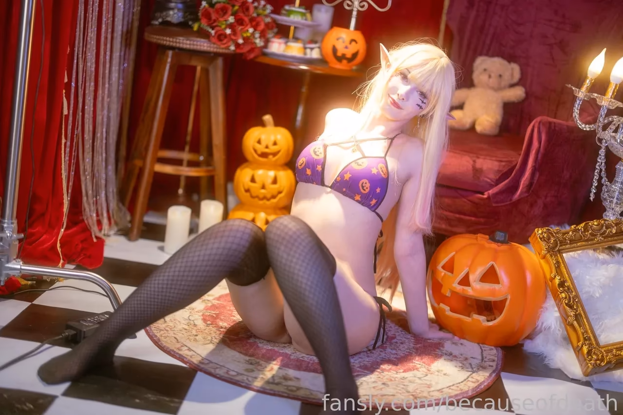 Toby as Marin Kitagawa — cosplay photo 14 of 33