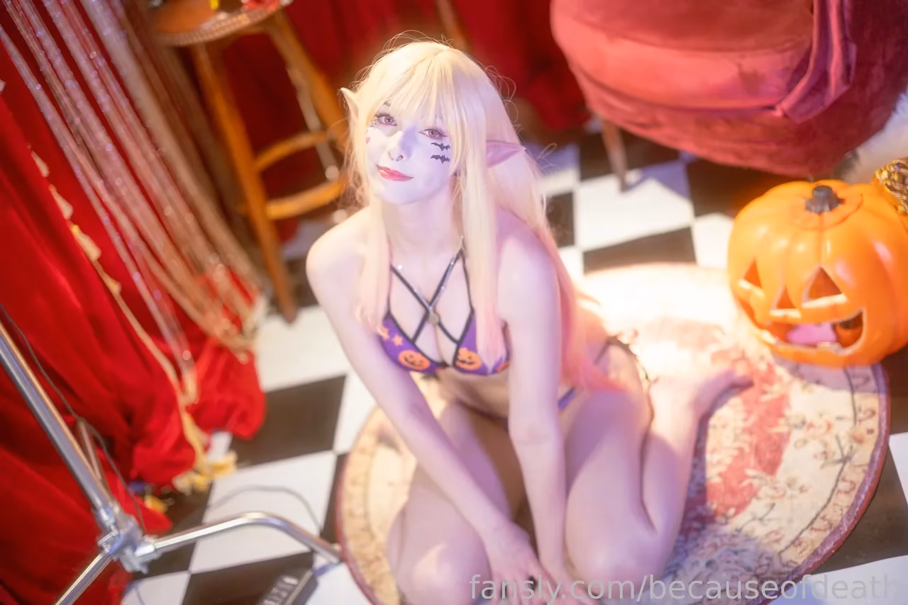 Toby as Marin Kitagawa — cosplay photo 30 of 33