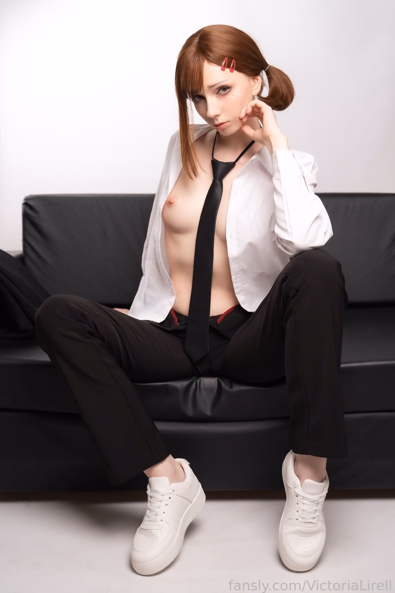Victoria Lirell as Kobeni Higashiyama — cosplay photo 3 of 8