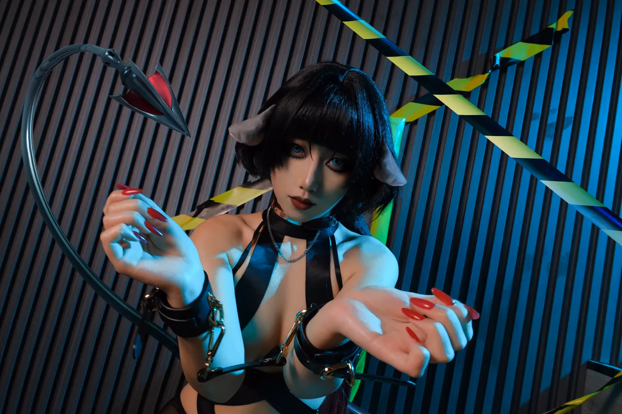 Walküre as Jane Doe — cosplay photo 40 of 60