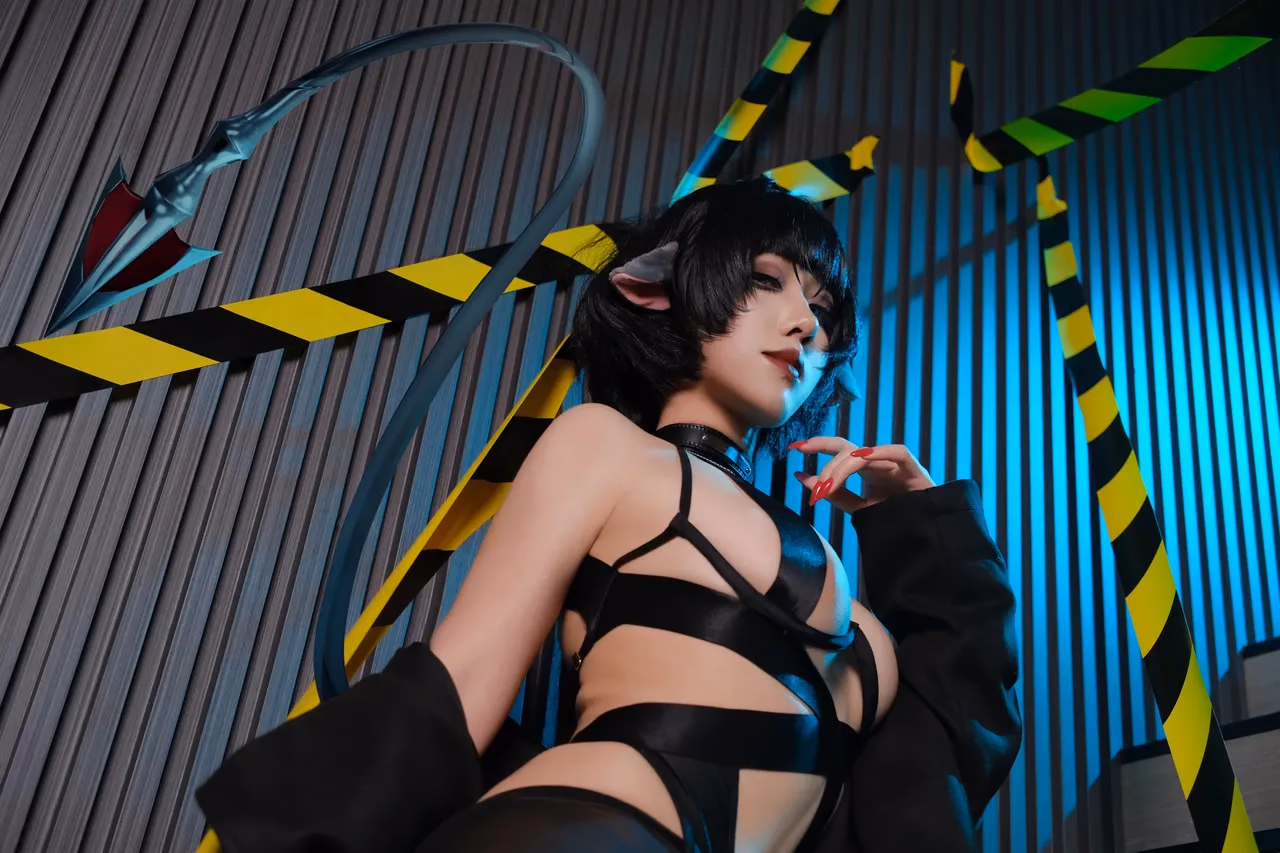 Walküre as Jane Doe — cosplay photo 6 of 60