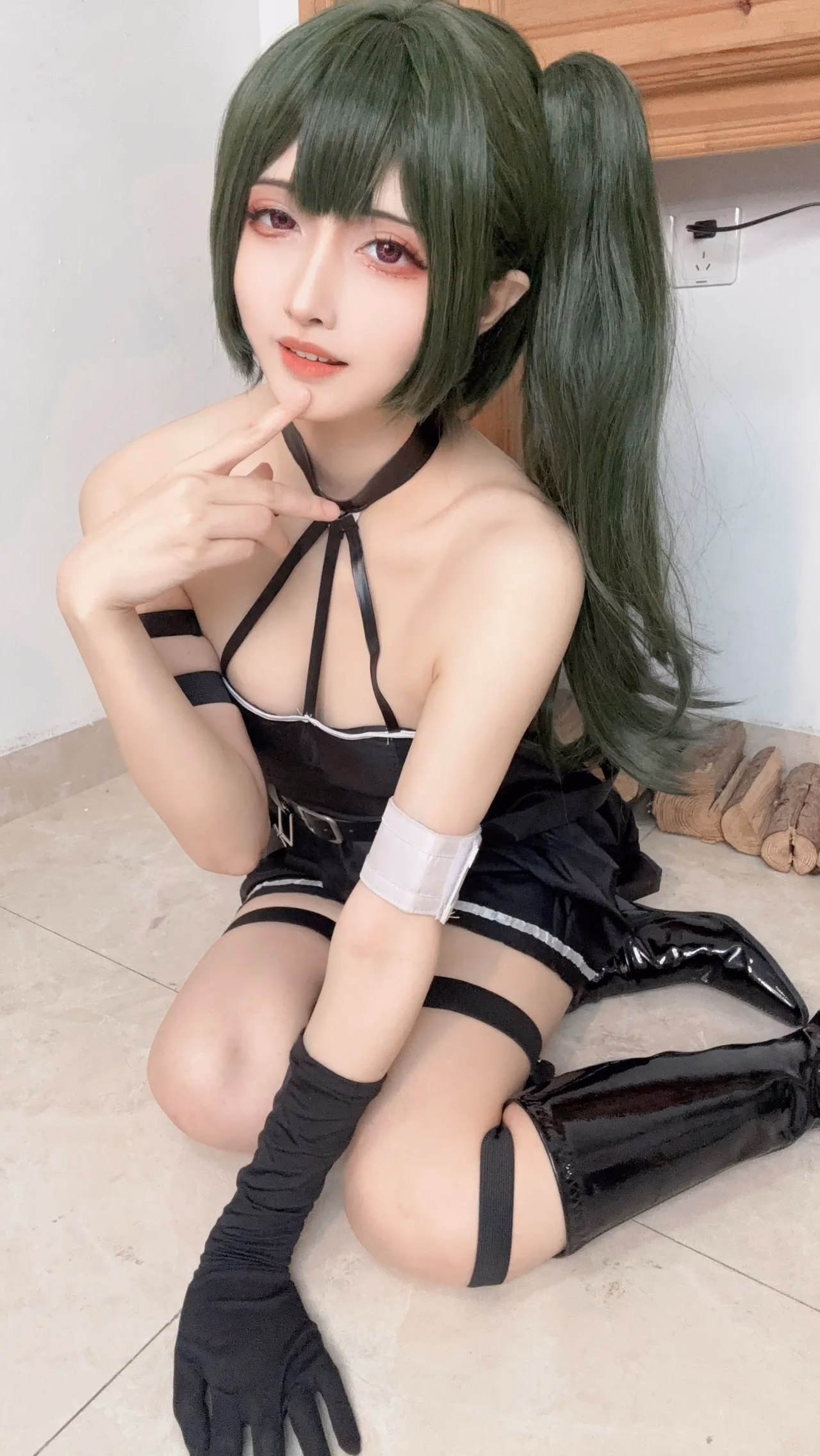 Yamazaki Rei as Ubel — cosplay photo 118 of 142