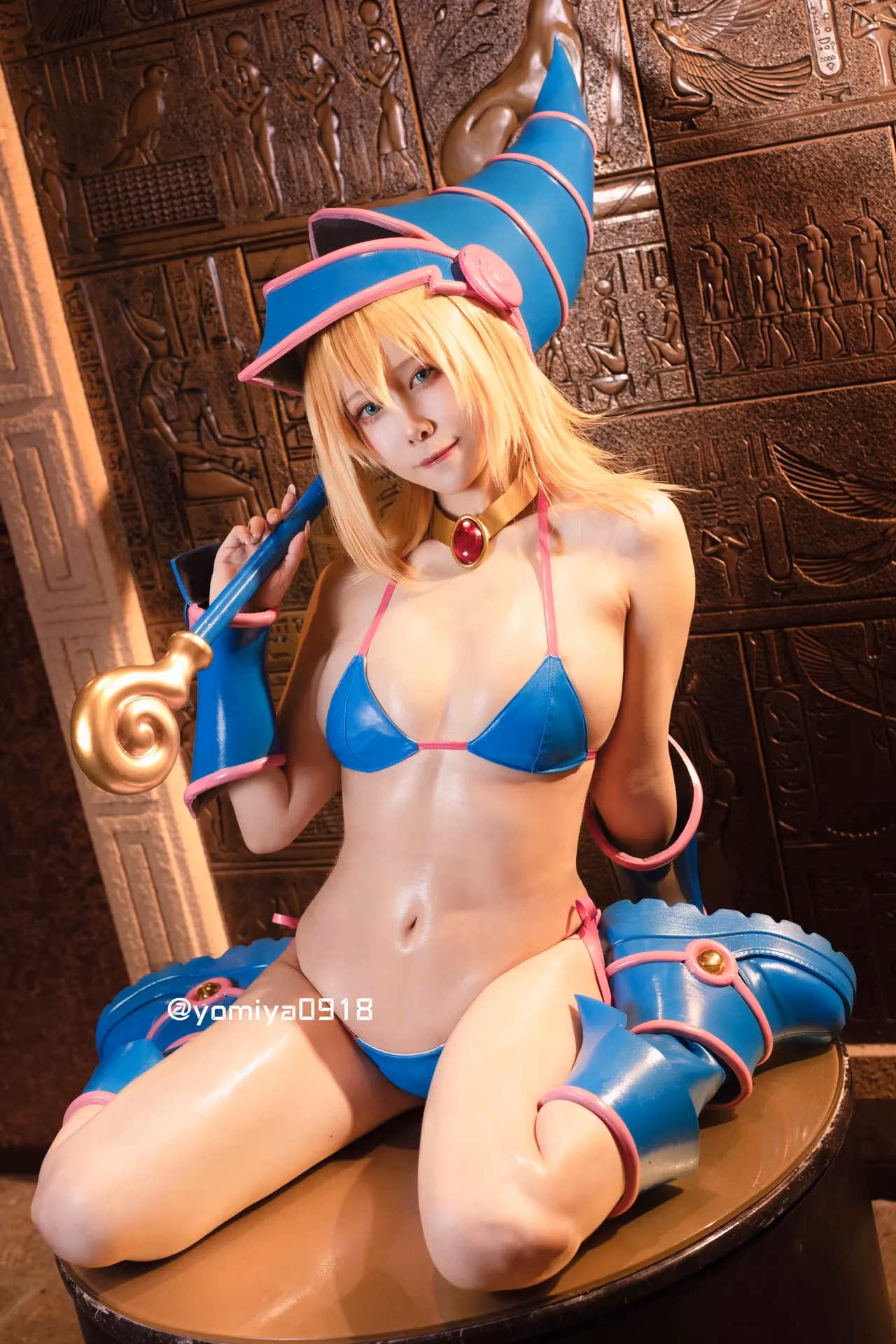 Yomiya as Dark Magician Girl — cosplay photo 13 of 31
