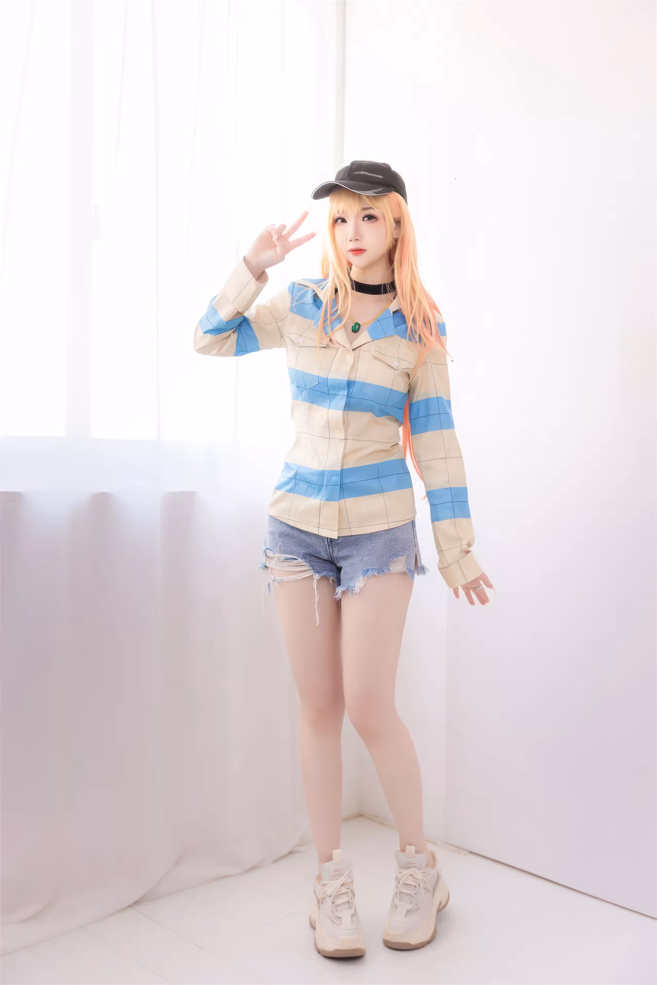 Yuki Astra as Marin Kitagawa — cosplay photo 2 of 59
