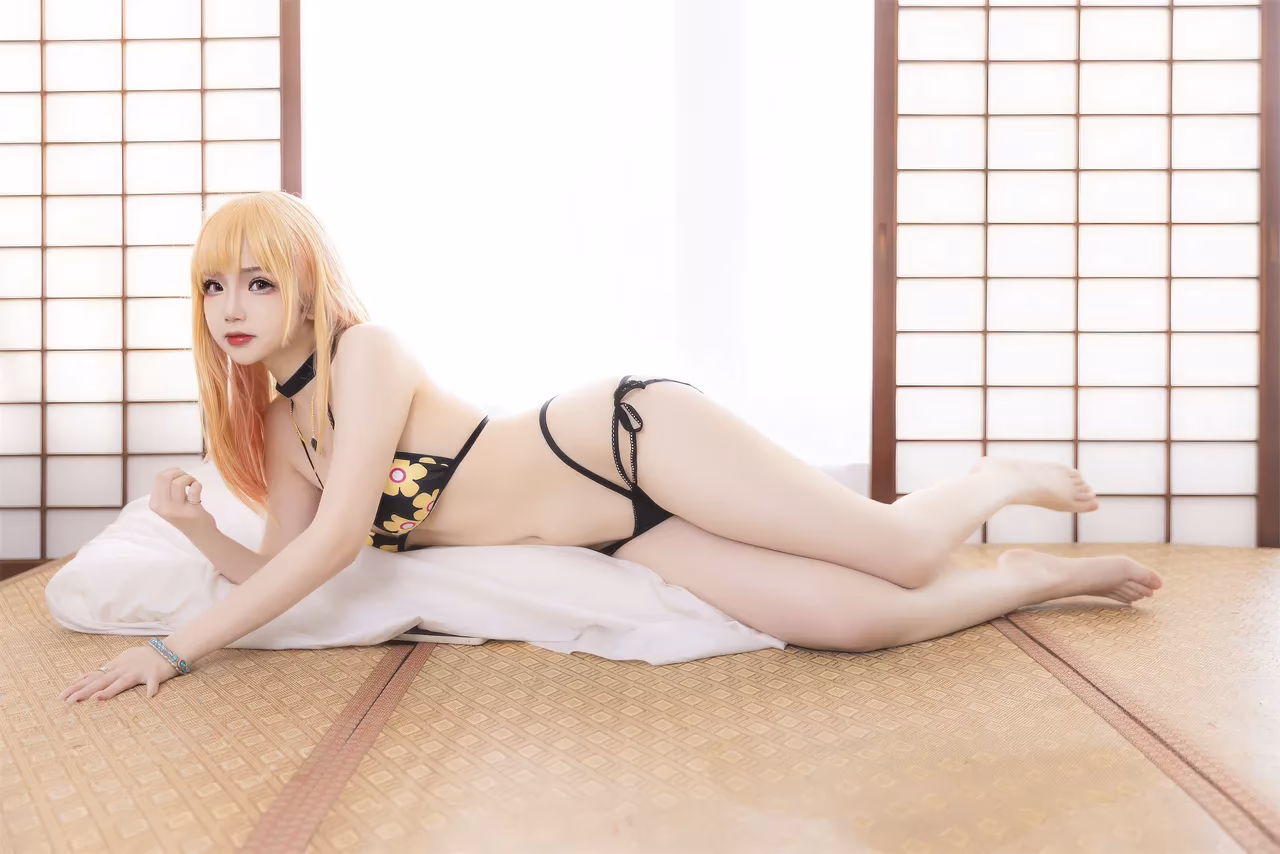 Yuki Astra as Marin Kitagawa — cosplay photo 39 of 59