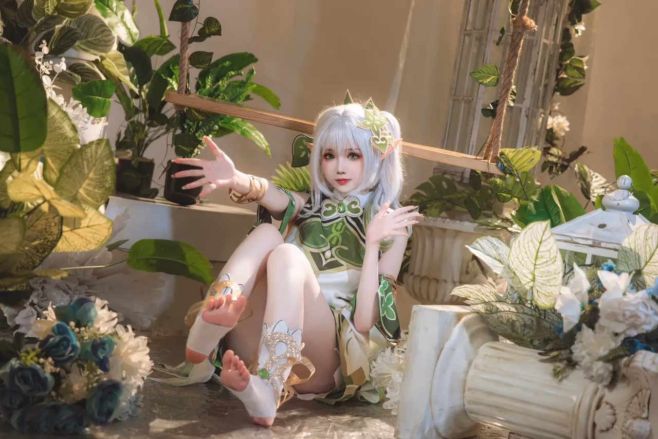 Yuki Astra as Nahida — cosplay photo 1 of 26