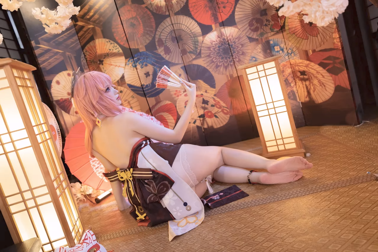 Yuki Astra as Yae Miko — cosplay photo 21 of 60