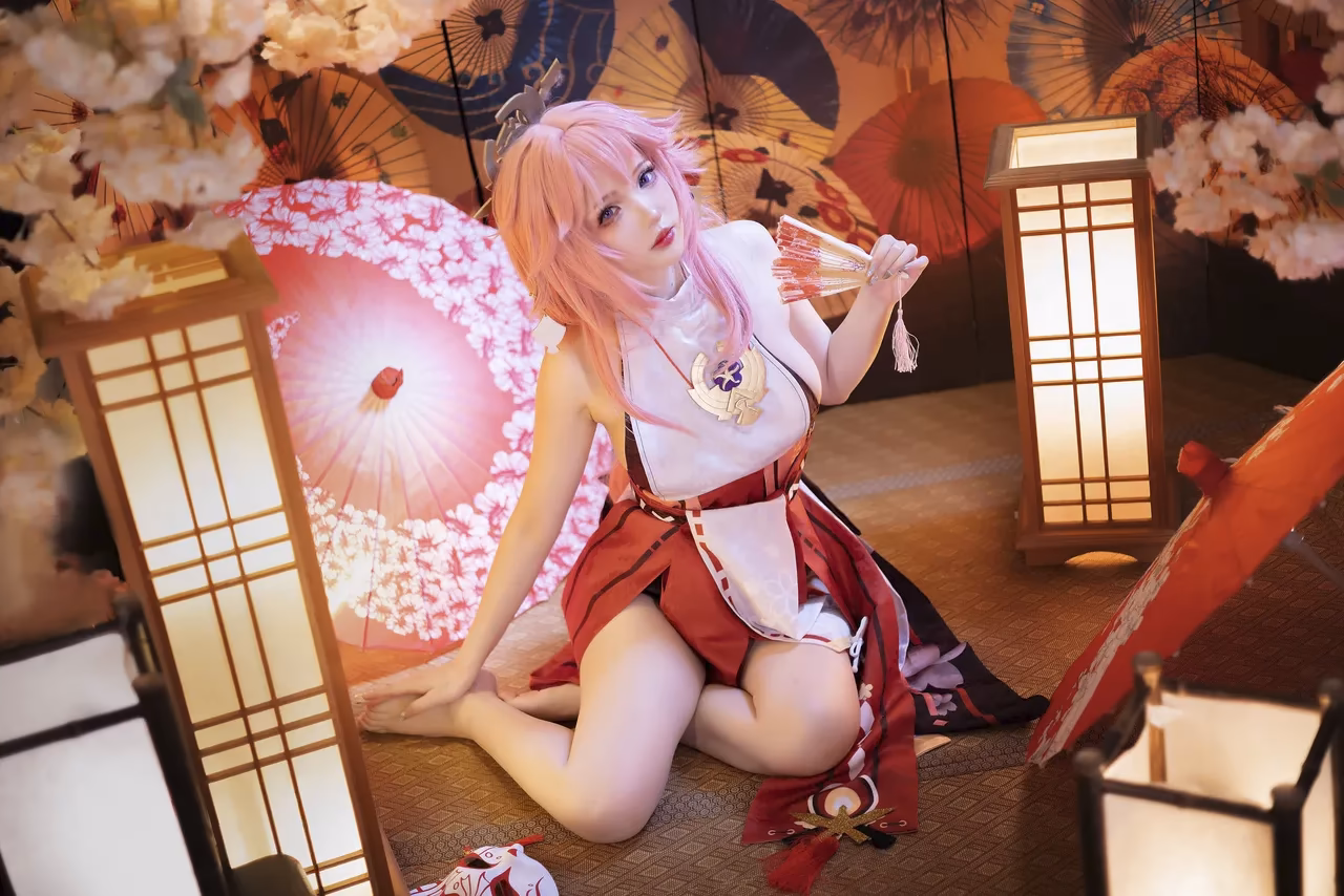 Yuki Astra as Yae Miko — cosplay photo 22 of 60