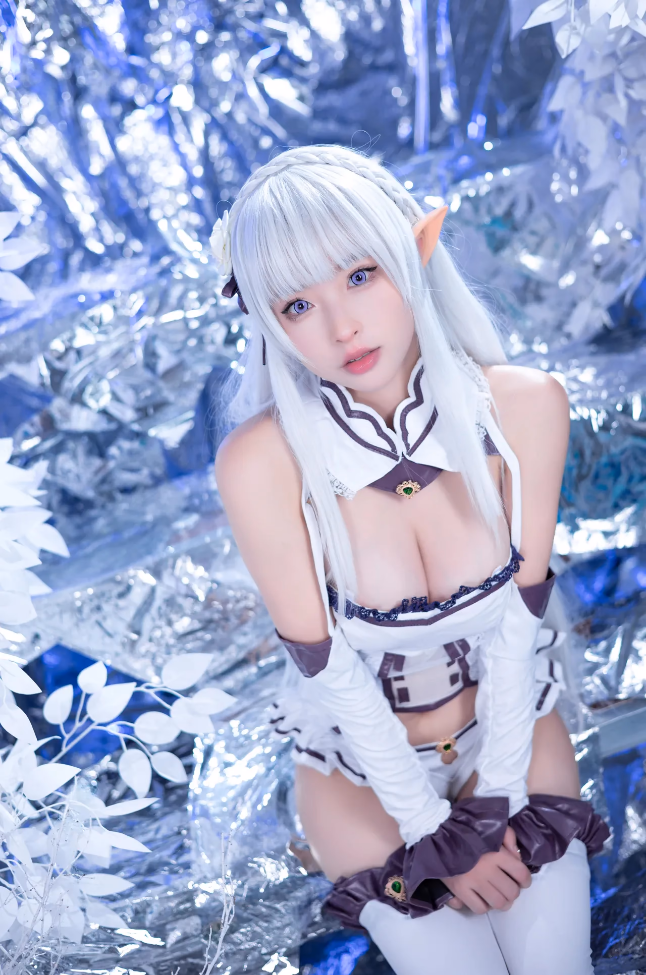 Yuno Shimizu as Emilia — cosplay photo 40 of 41