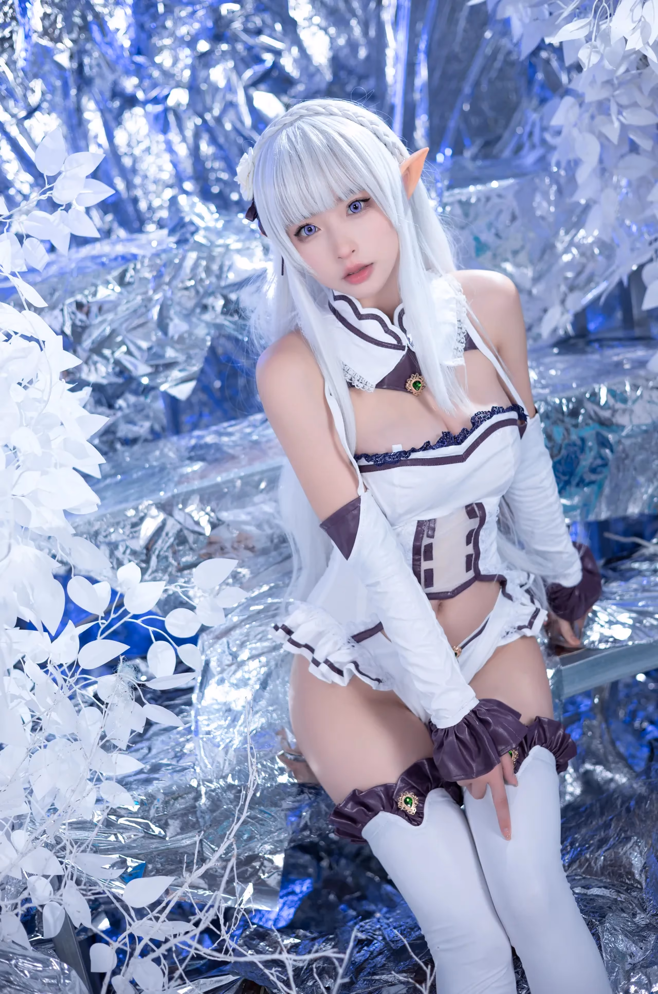 Yuno Shimizu as Emilia — cosplay photo 41 of 41