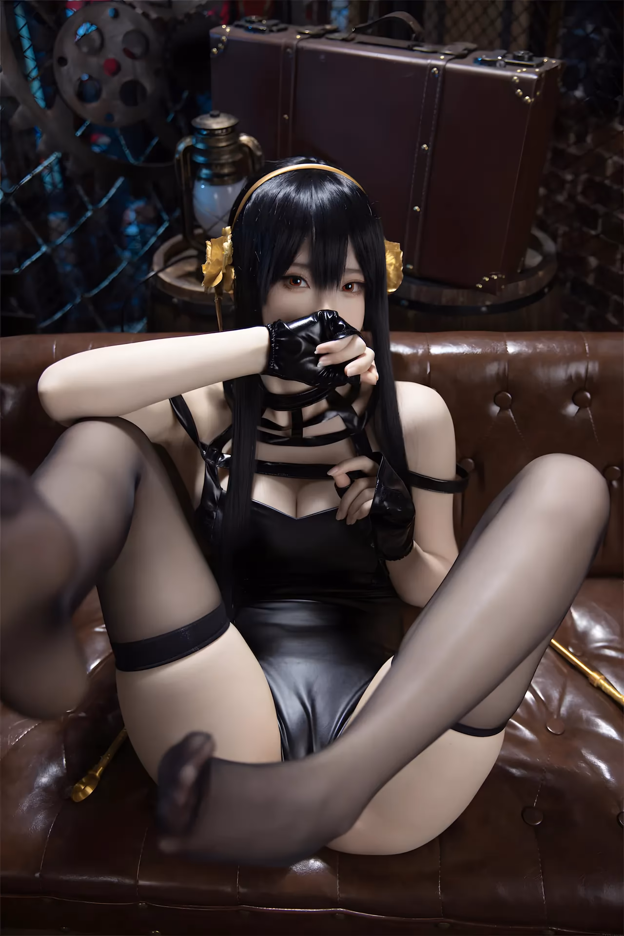 Yuno Shimizu as Yor Forger — cosplay photo 26 of 111
