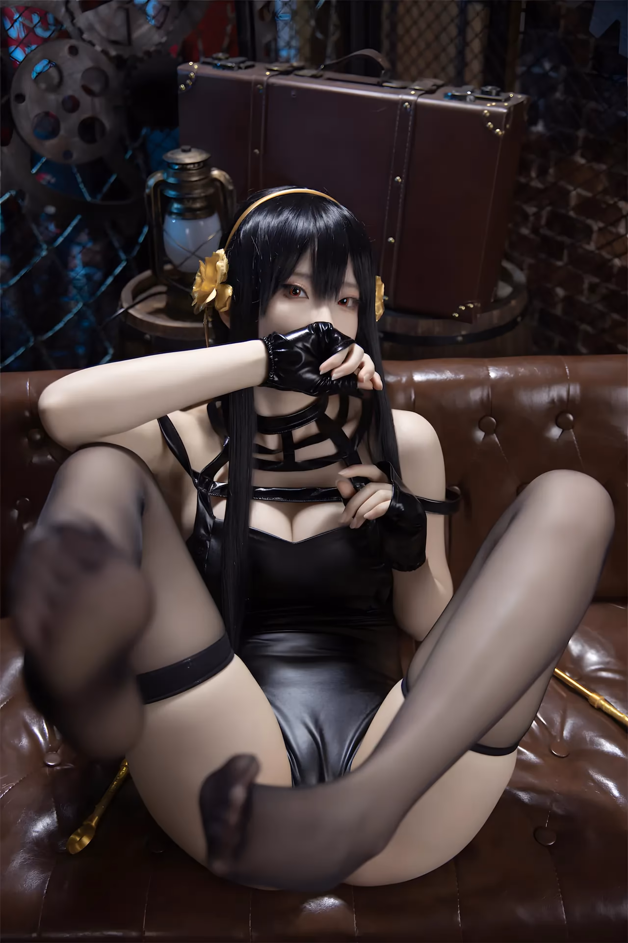 Yuno Shimizu as Yor Forger — cosplay photo 86 of 111
