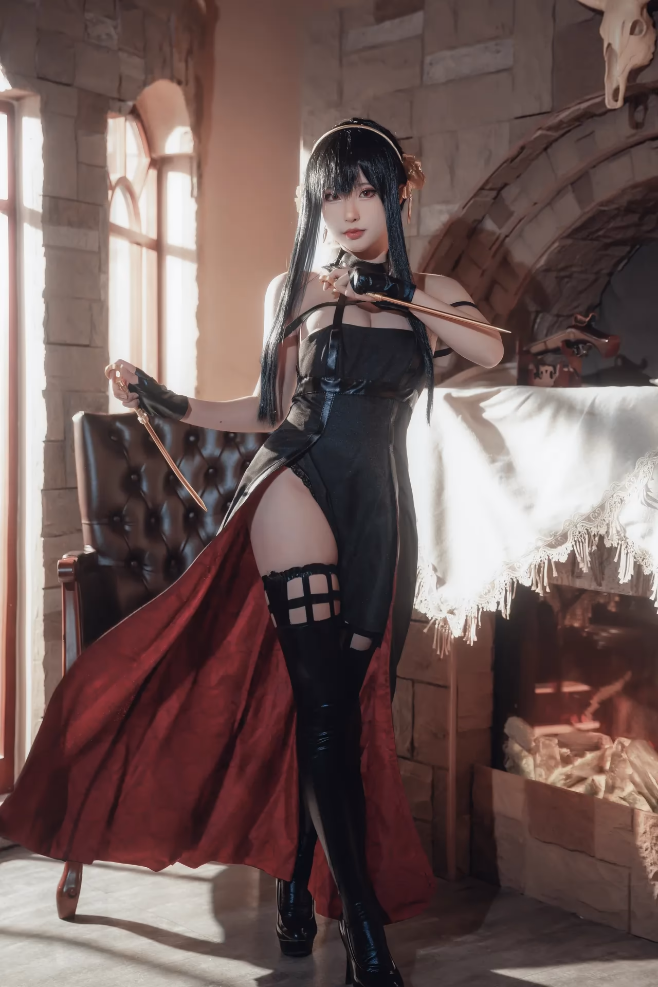 Yuno Shimizu as Yor Forger — cosplay photo 16 of 30