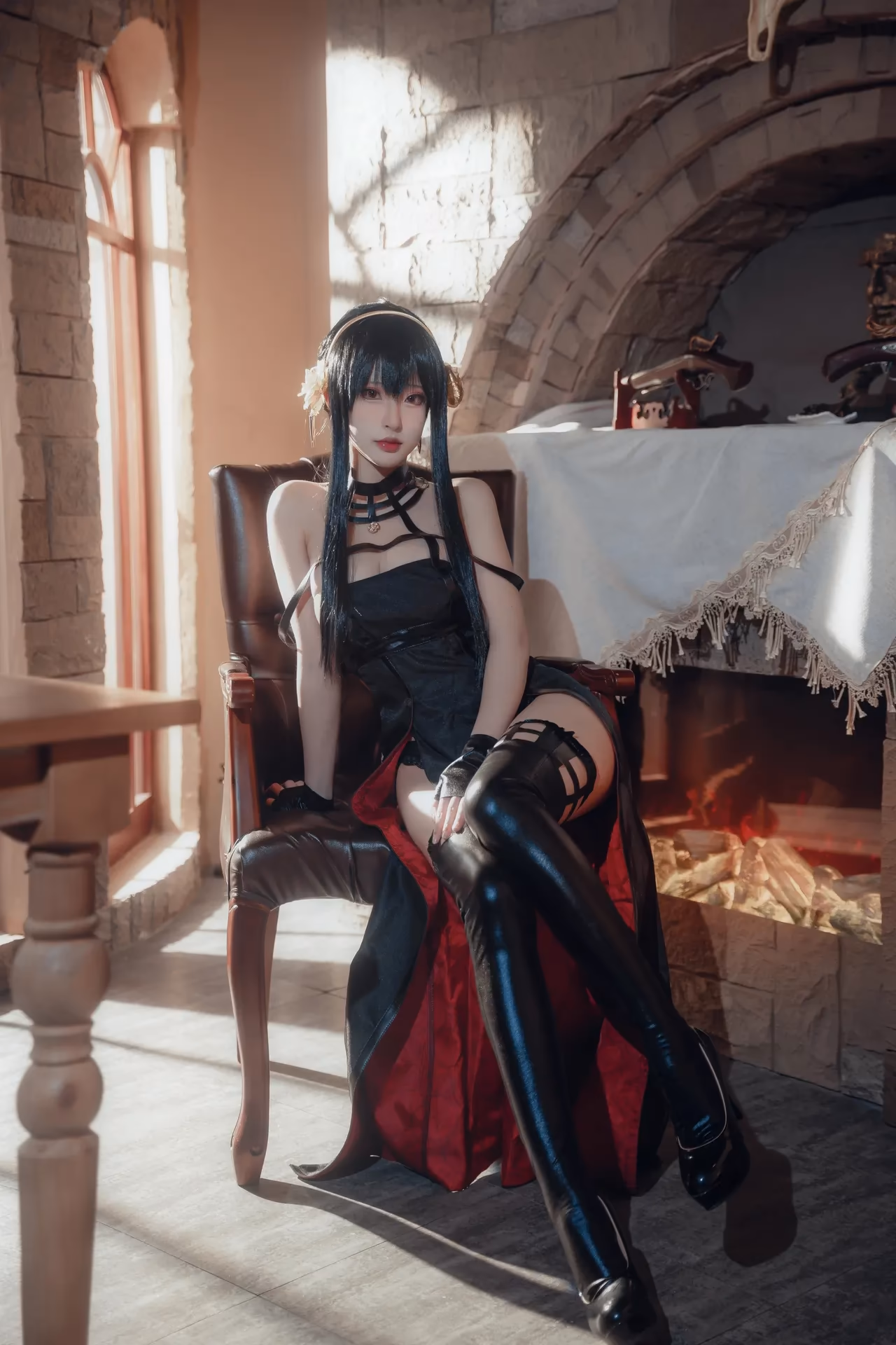 Yuno Shimizu as Yor Forger — cosplay photo 2 of 30