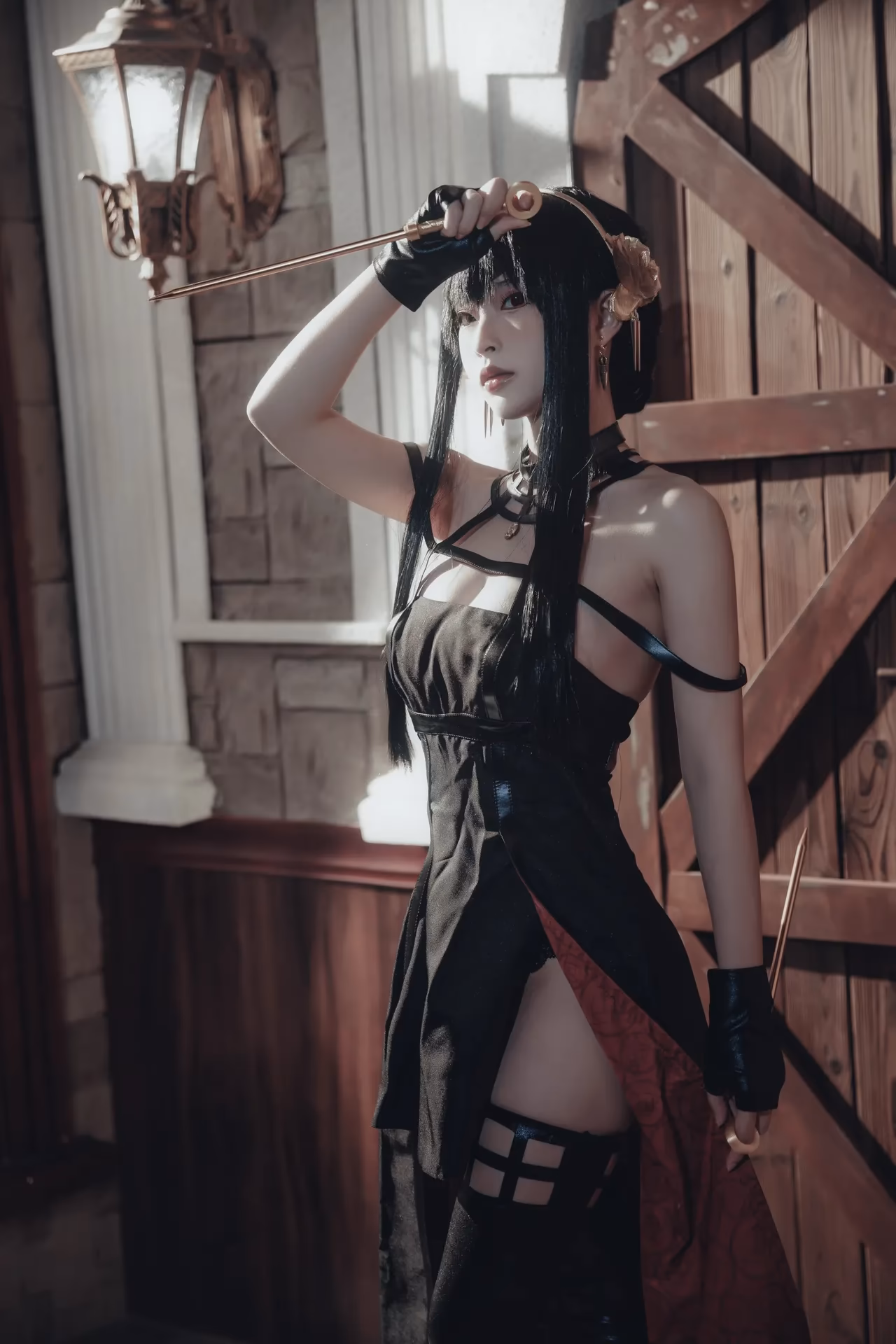 Yuno Shimizu as Yor Forger — cosplay photo 29 of 30