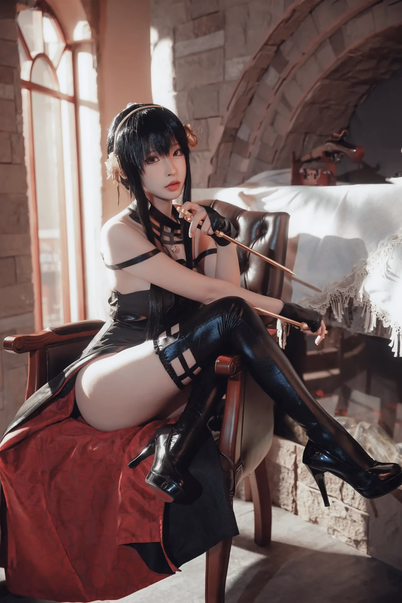 Yuno Shimizu as Yor Forger — cosplay photo 6 of 30