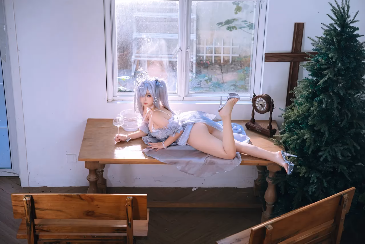 Zhuimingyou as Cinderella (Anachiro) — cosplay photo 21 of 42