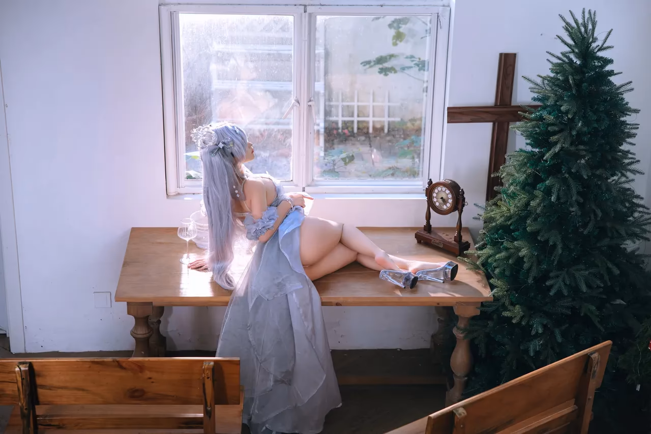 Zhuimingyou as Cinderella (Anachiro) — cosplay photo 22 of 42