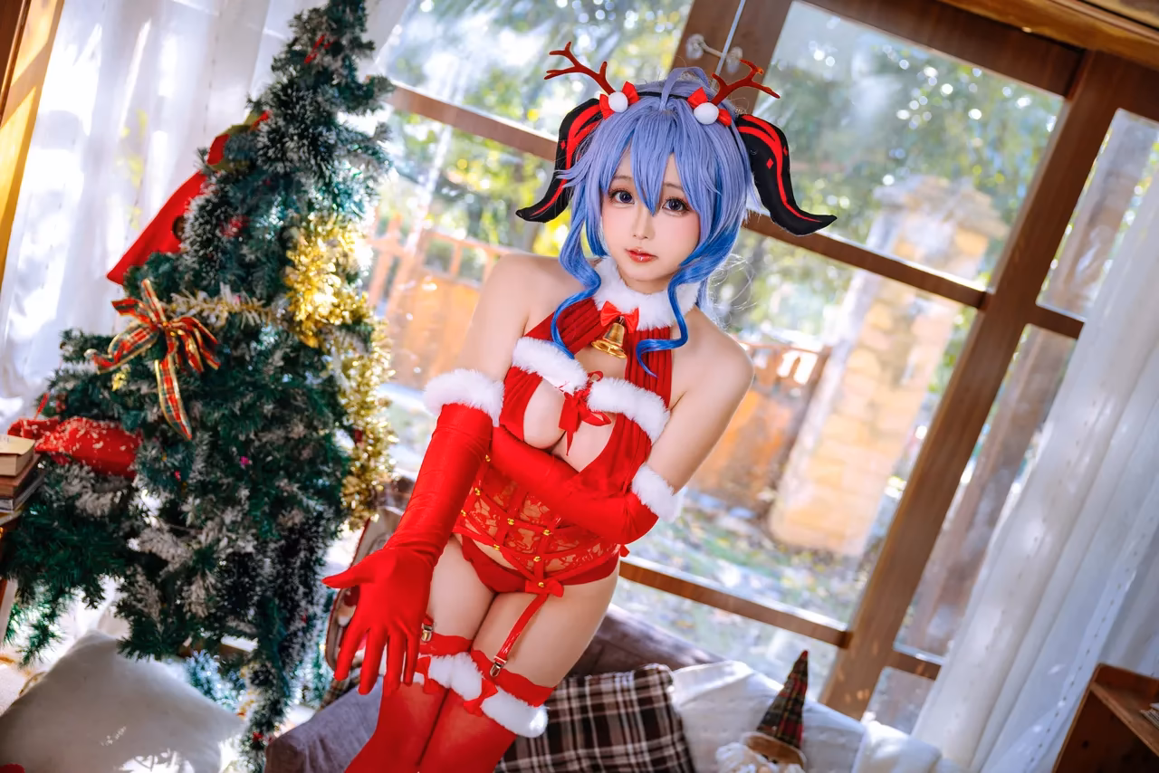 Zhuimingyou as Ganyu — cosplay photo 16 of 34