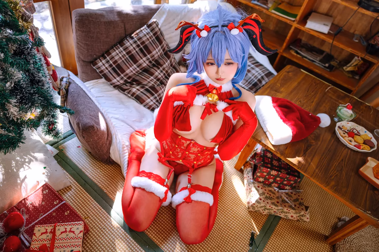 Zhuimingyou as Ganyu — cosplay photo 26 of 34